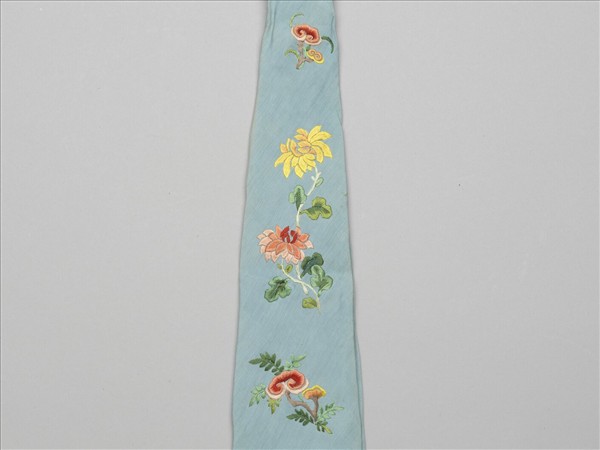 藍綢繡靈芝牡丹綵帨