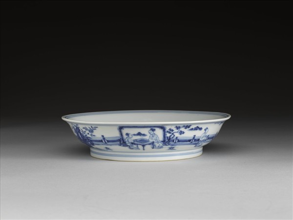 青花三友仕女圖盤