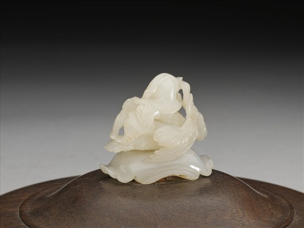 鴛鴦荷葉紋玉頂