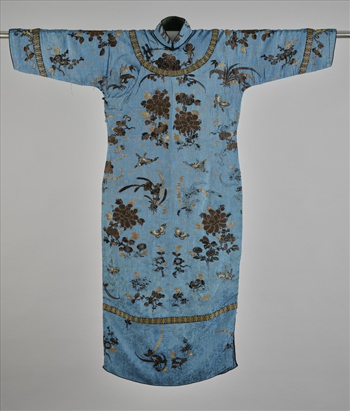 藍地繡牡丹旗袍