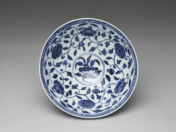 青花花卉紋蓮子碗