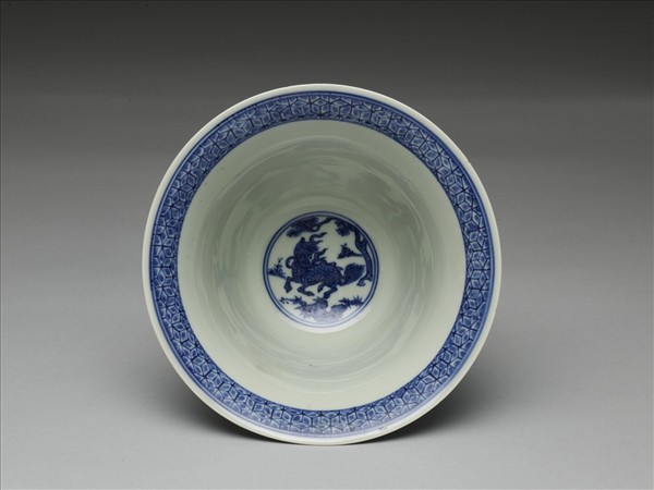 青花三羊開泰圖仰鐘式碗