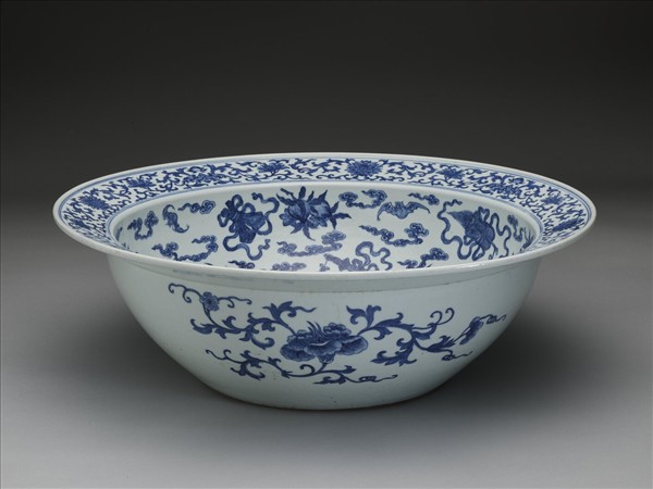 青花八寶魚龍紋盆