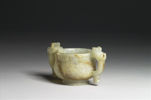 玉獸面紋簋形爐