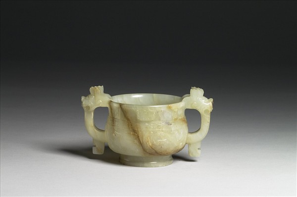 玉獸面紋簋形爐