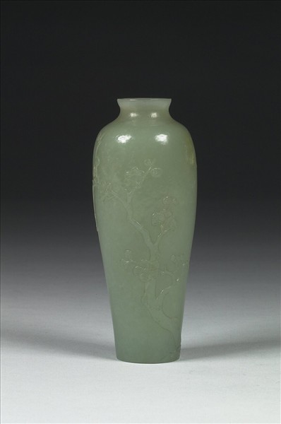 玉梅花紋瓶