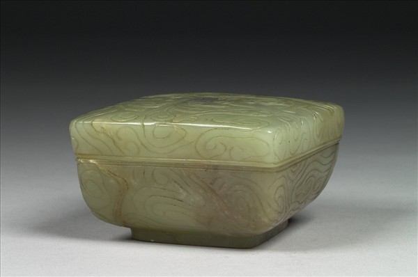 玉雲紋盒
