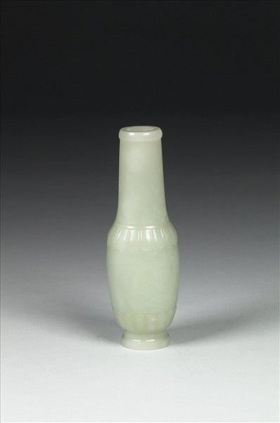 玉蓮瓣紋瓶