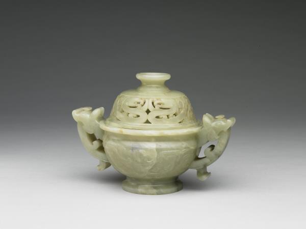 玉獸面龍耳爐