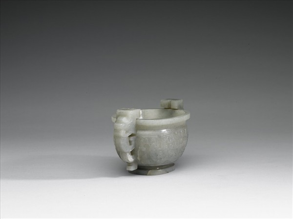 玉獸面紋橢圓爐