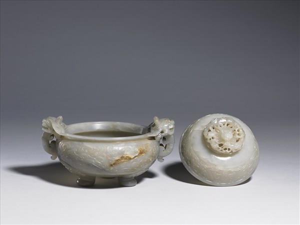 玉雕花龍耳爐