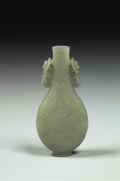 玉番蓮紋瓶