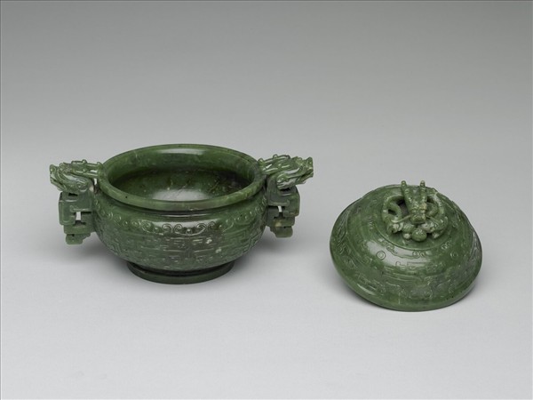 玉獸面龍耳爐