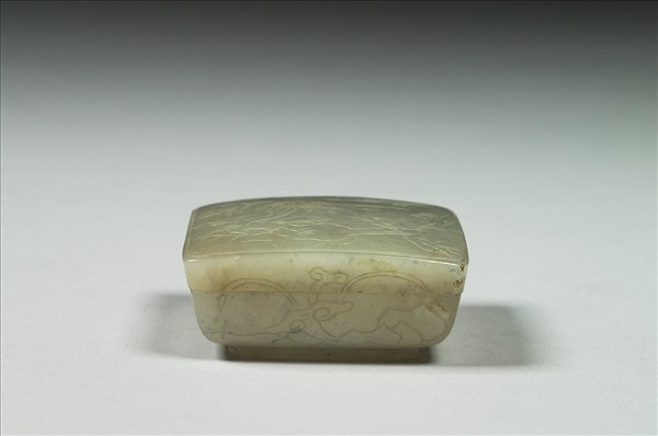 玉人物山水紋方盒