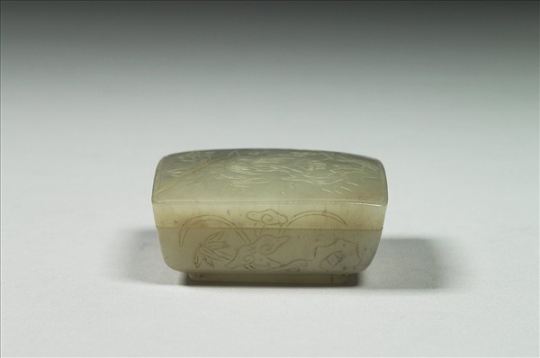 玉人物山水紋方盒