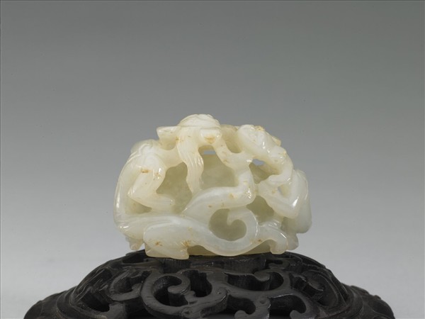 螭虎啣芝紋玉頂