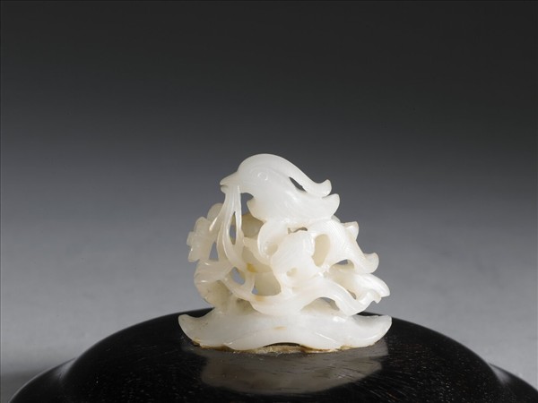 鴛鴦荷葉紋玉頂