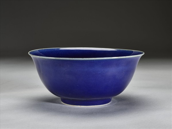 霽青釉雲龍紋碗