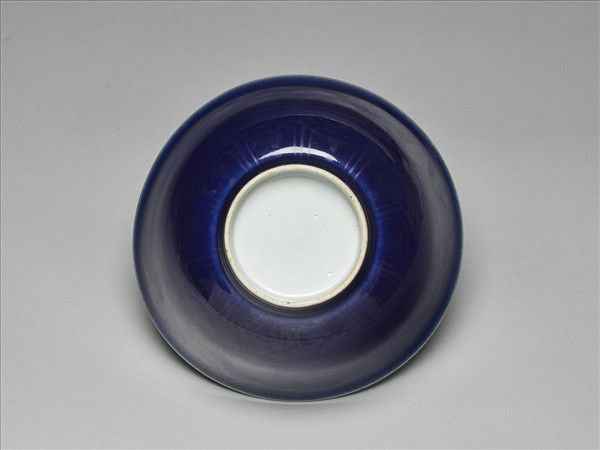 霽青釉雲龍紋碗