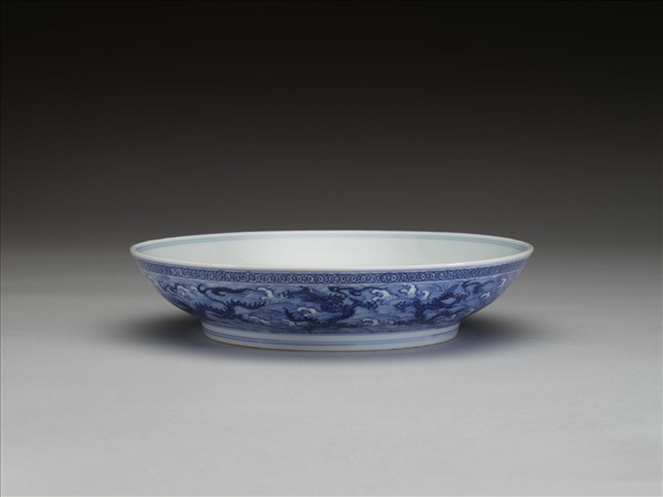 青花波濤龍紋盤