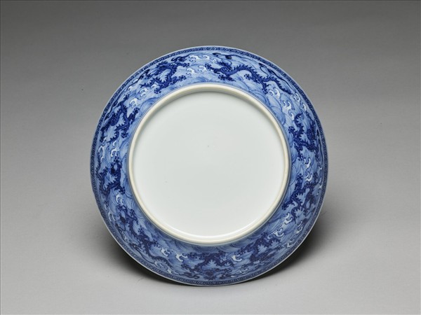 青花波濤龍紋盤