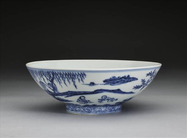 青花山水仕女圖碗