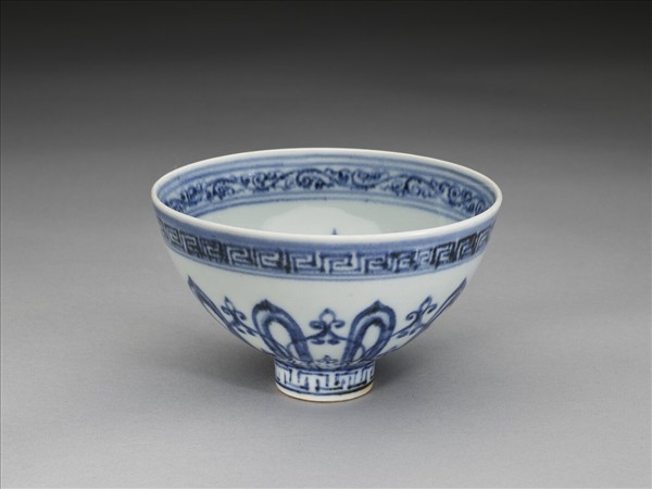 青花幾何花卉紋蓮子碗