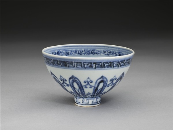 青花幾何花卉紋蓮子碗