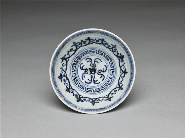 青花幾何花卉紋蓮子碗