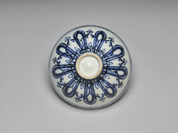 青花幾何花卉紋蓮子碗