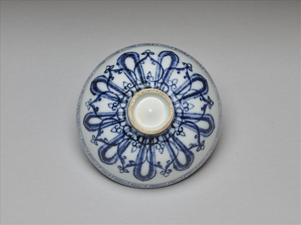 青花幾何花卉紋蓮子碗