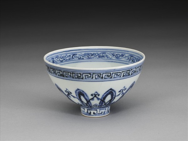 青花幾何花卉紋蓮子碗