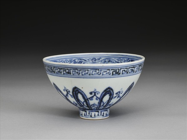 青花幾何花卉紋蓮子碗