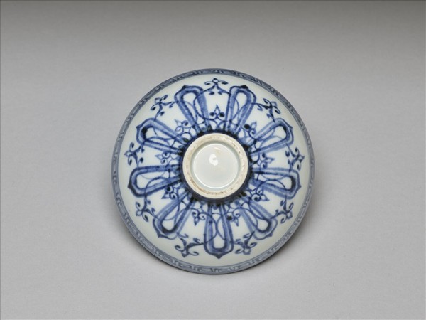 青花幾何花卉紋蓮子碗