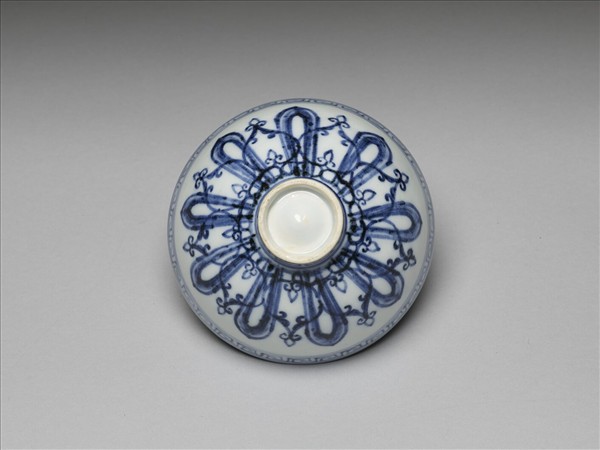 青花幾何花卉紋蓮子碗