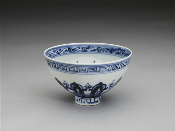 青花幾何花卉紋蓮子碗