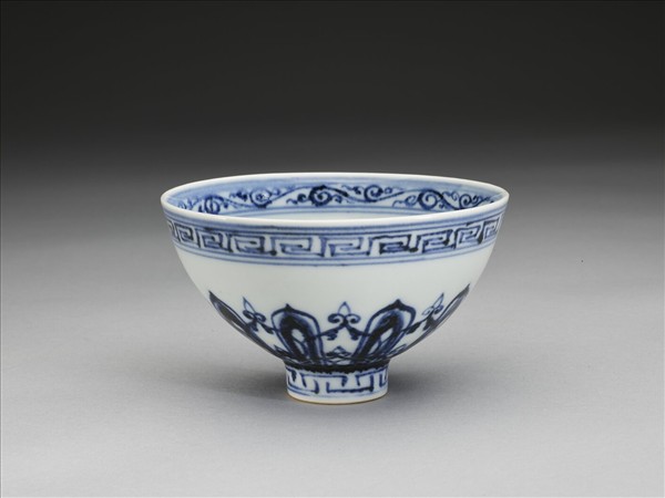 青花幾何花卉紋蓮子碗