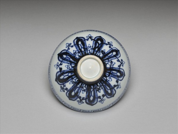 青花幾何花卉紋蓮子碗