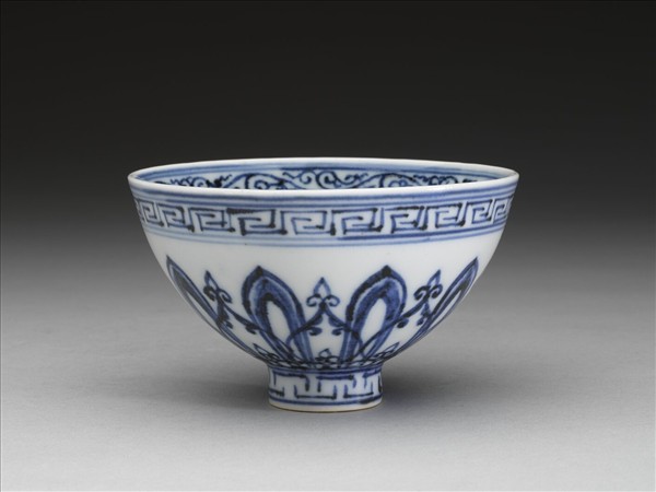 青花幾何花卉紋蓮子碗