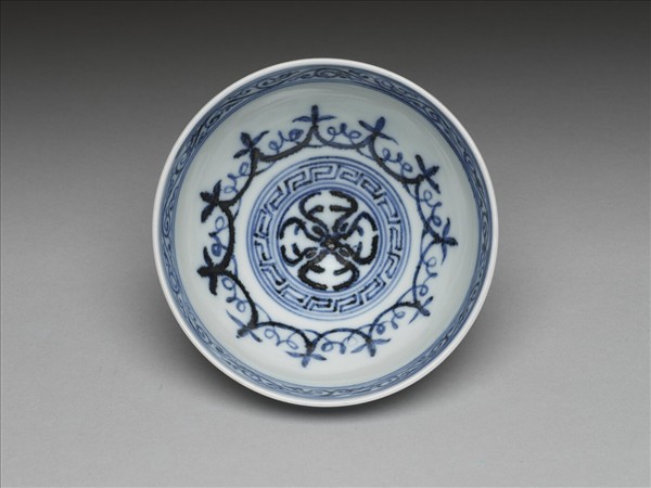 青花幾何花卉紋蓮子碗