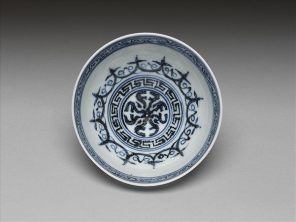 青花幾何花卉紋蓮子碗