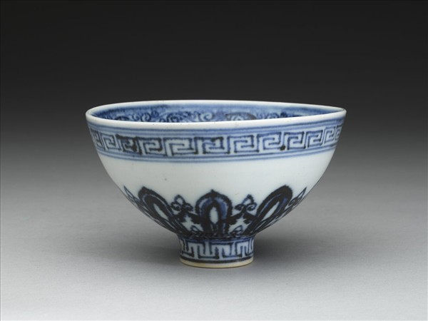 青花幾何花卉紋蓮子碗