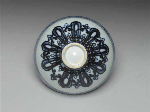 青花幾何花卉紋蓮子碗