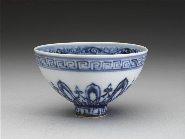 青花幾何花卉紋蓮子碗