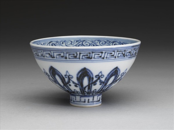 青花幾何花卉紋蓮子碗