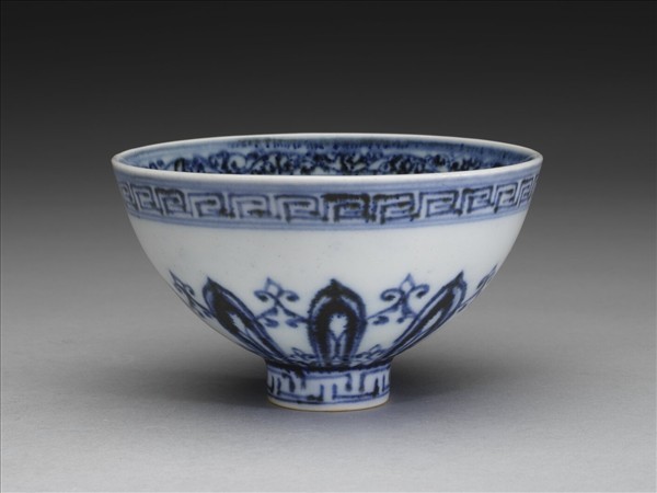 青花幾何花卉紋蓮子碗