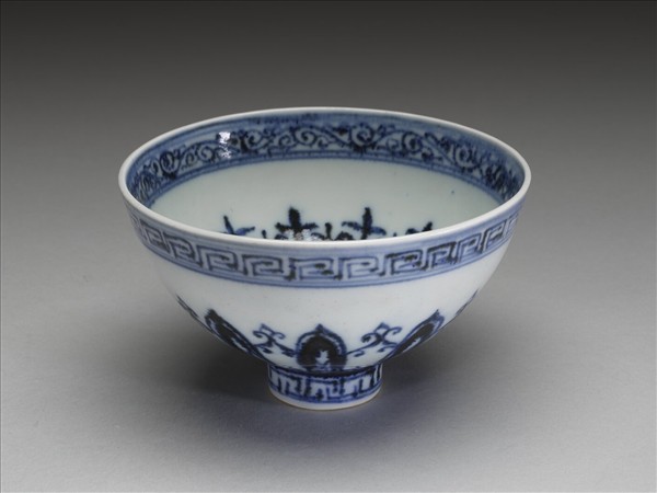 青花幾何花卉紋蓮子碗