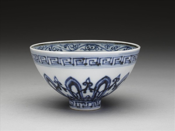 青花幾何花卉紋蓮子碗