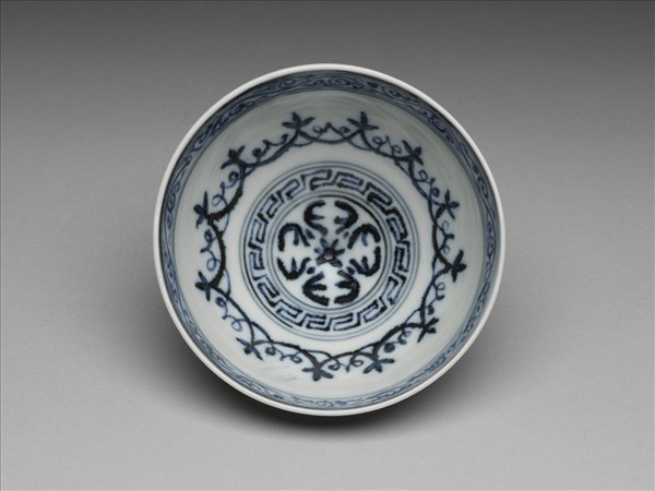 青花幾何花卉紋蓮子碗