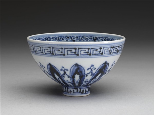 青花幾何花卉紋蓮子碗